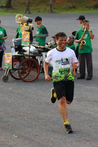 BIB: 12
                            <button type="button" onclick="openModal(3531600)" class="btn btn-primary btn-sm float-right btn-popup" data-toggle="modal" data-target=".modal-high-quality">
                        <i class="fas fa-shopping-cart"></i> Add to Cart
                    </button>
                                            <button type="button" onclick="isThisMe(3531600, true)" class="btn btn-success btn-sm float-right btn-popup btn-isme hidden" data-toggle="tooltip" data-placement="bottom" title="นี่คือรูปของคุณใช่ไหม คลิกที่นี่เพื่อเอาเข้าอัลบั้ม">
                        <i class="fas fa-plus"></i> Add to album
                    </button>
                    <button type="button" onclick="isThisMe(3531600, false)" class="btn btn-warning btn-sm float-right btn-popup btn-isnotme hidden">
                        <i class="fas fa-ban"></i> Remove from album
                    </button>